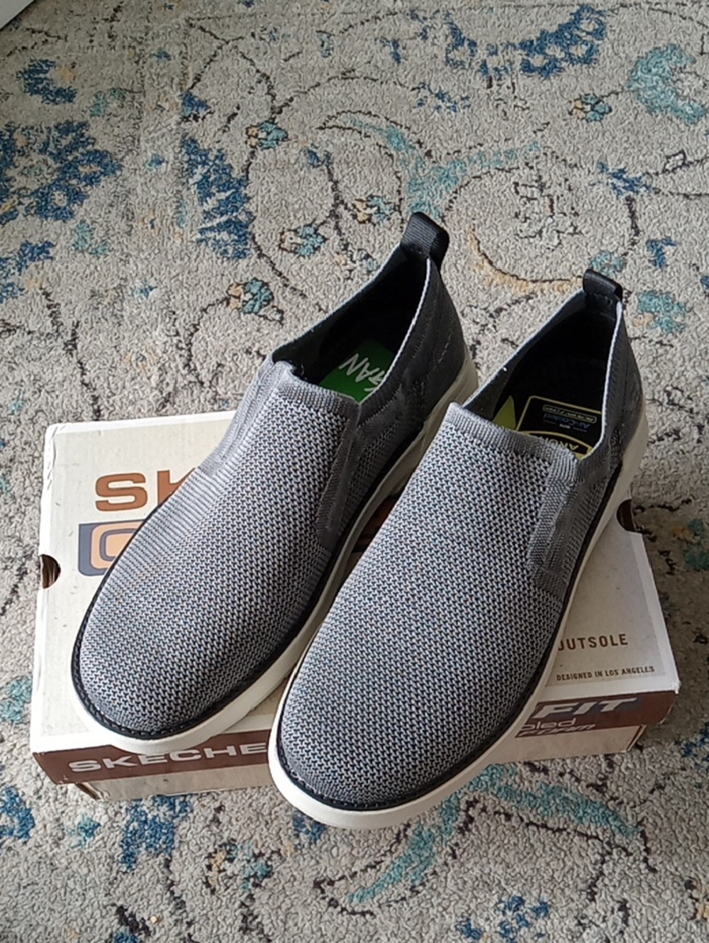 Skechers Men’s Gray Knit Slip-On Casual Loafers-NEW